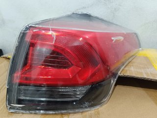 Piloto Trasero Izquierdo Toyota Rav-4 2015-2019