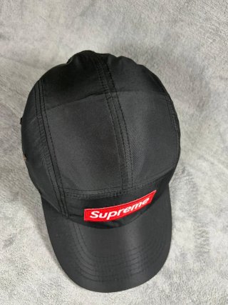 Gorra Supreme Negra nueva
