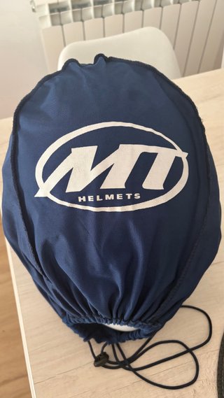 Casco Moto MT con Diseño Mariposas y Flores