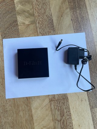 Switch D-Link DGS-105 5 Puertos Gigabit