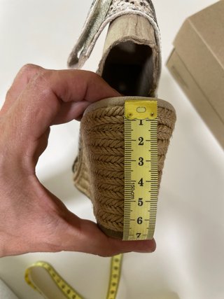 Sandalias Clarks Piel Serpiente Beige/Gris