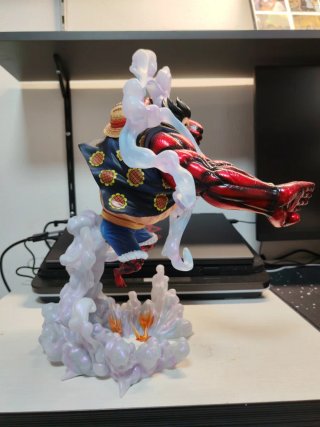 Figura Luffy Gear Fourth