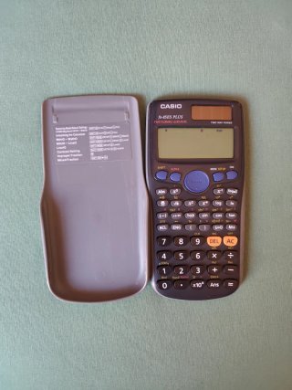 Calculadora Científica Casio fx-85ES PLUS