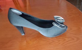 Zapatos Bounarotti Talla 38 Negros y Blancos