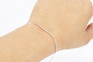 Pulsera de oro blanco de 18k. Ref:024-05-01442