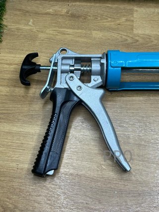 Pistola para sellado de calafateo 310ml Amazon Basics