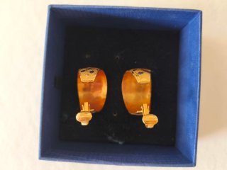 Pendientes dorados clip