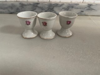 Juego de tazas y platillos vintage