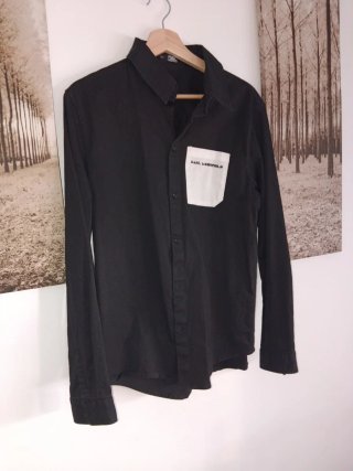 Camisa Karl Lagerfeld Negra.