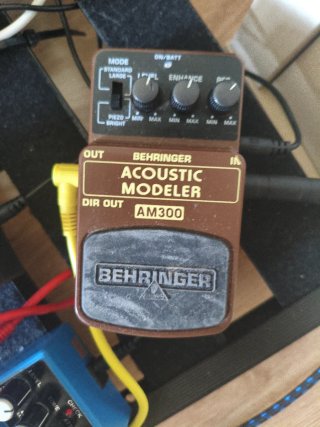 Behringer AM300 Acoustic Modeler Pedal