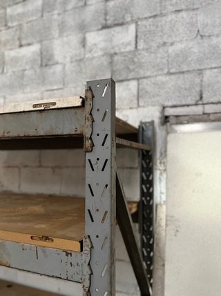 Estantería industrial metálica