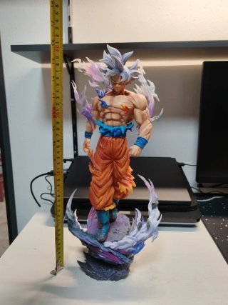 Figura Goku Ultra Instinto