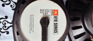 Altavoces JBL Ovalados Negros y Dorados