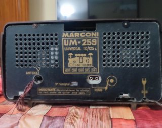 Radio Antigua Marconi UM-259 Universal