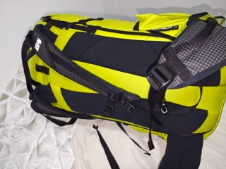 Mochila Mountain Hardwear Verde/Negra