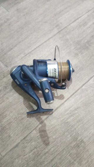 Carrete de pesca Zeon XTP