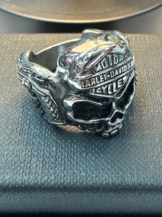 Anillo acero plateado de calavera T16