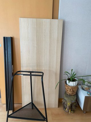 Escritorio IKEA madera claro