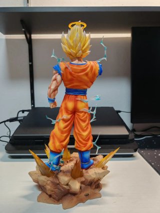 Figura Goku Super Saiyan 2