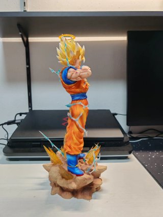 Figura Goku Super Saiyan 2