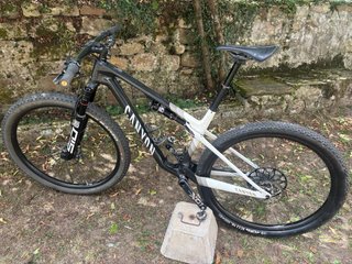 Canyon Lux - Taglia M - 2022