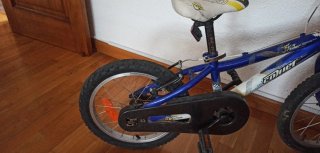 Bicicleta infantil azul
