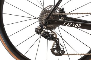 Bicicleta Factor O2 VAM Di2 11V t.52 Reacondicionada