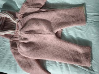 Conjunto bebé rosa tejido