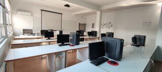 Alquiler de aulas equipadas por horas