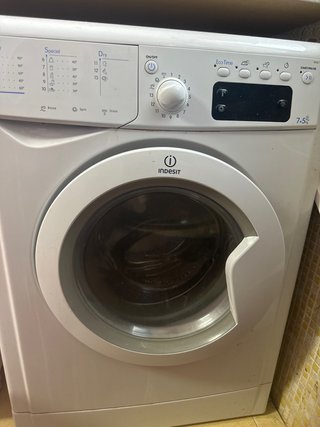 Lavadora/Secadora Indesit 7/5kg