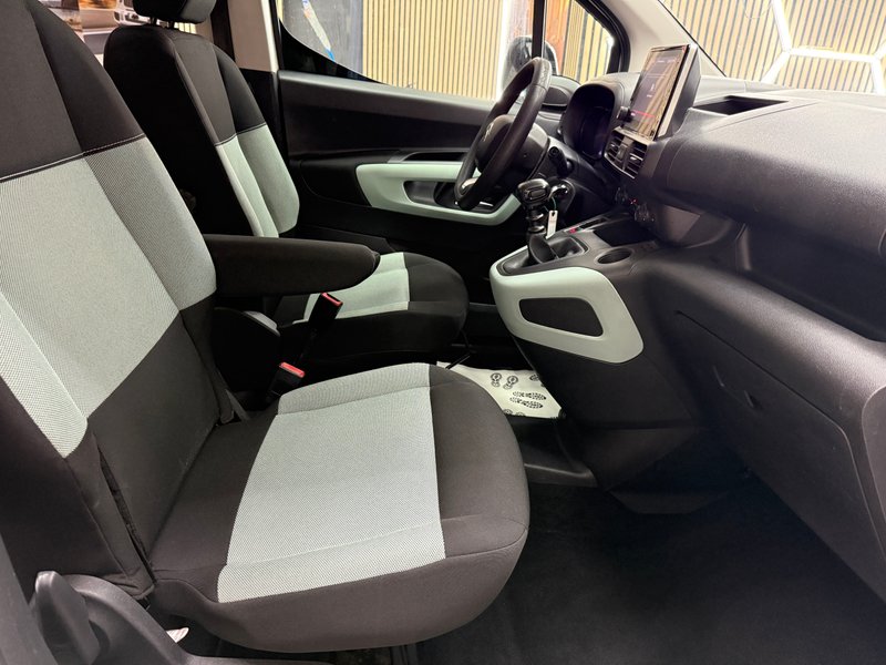 Citroën Berlingo 2022, foto 23