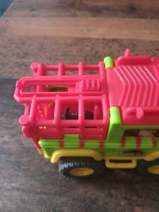Coche de Juguete con Figura