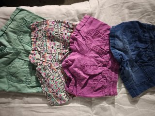 Conjunto de 4 shorts para bebé