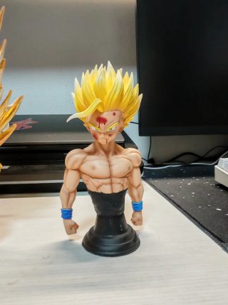 Figura Gohan Super Saiyan 2