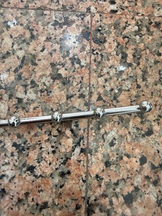 Colgador de pared con 5 pinchos