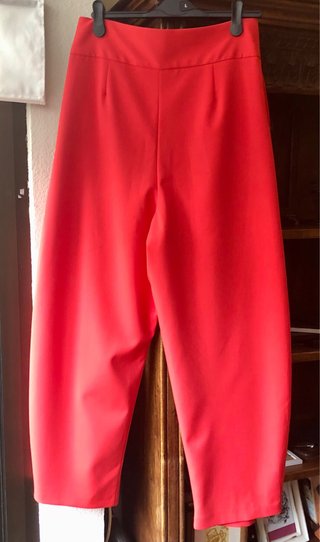 Rebajadísimo Pantalón rojo Balloon pliegues