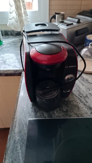 Cafetera Tassimo Bosch Roja