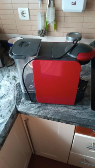 Cafetera Tassimo Bosch Roja