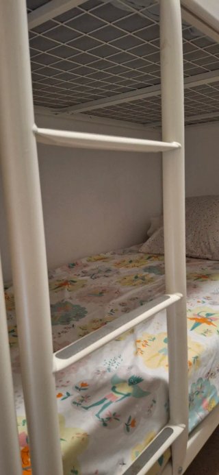Litera metálica blanca