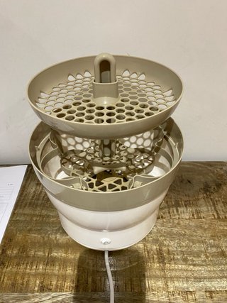 Esterilizador de biberones y tetinas