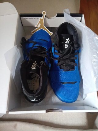Zapatillas JORDAN NUEVAS A ESTRENAR- caja original