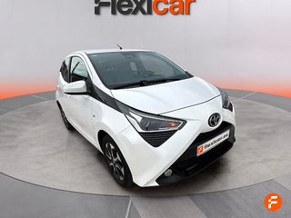 Toyota Aygo 1.0 70 x-play