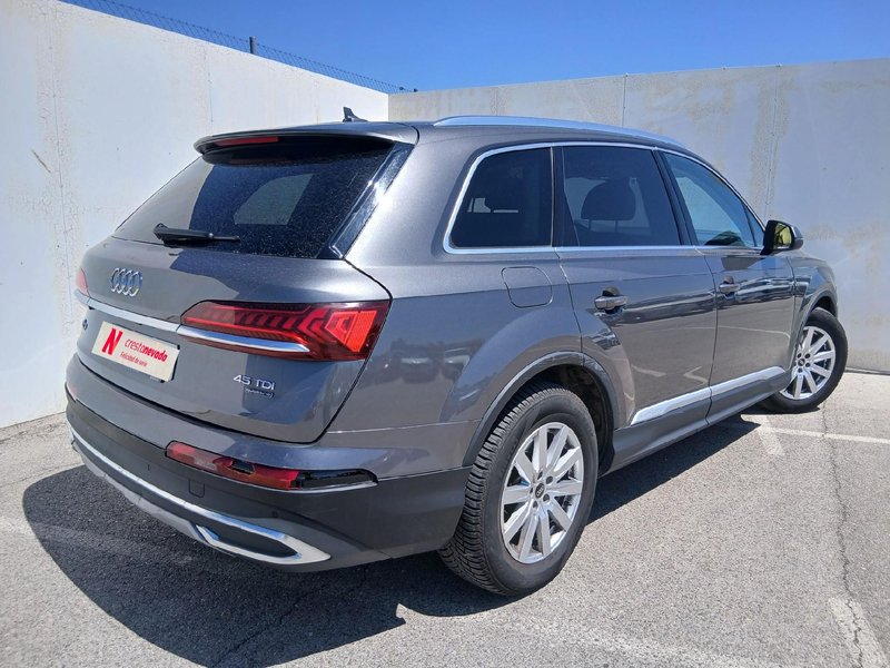 Audi Q7 2022, foto 2