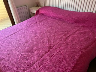 Colcha Zara Home rosa para cama 150cm
