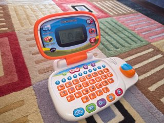 Pequeordenador vtech (vt20313). Juguete infantil