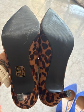 Zapatos de tacón azul y leopardos talla 39