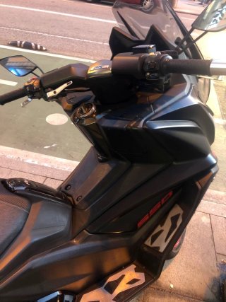 Kymco Ak 550