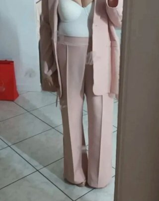 Tailleur giacca e pantalone rosa. Ottimo stato. 52