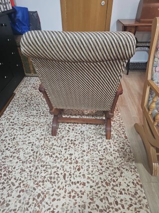 Mecedora vintage tela y madera