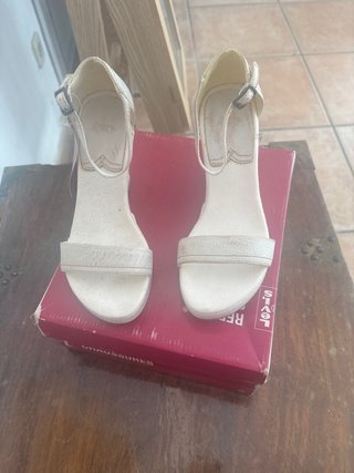 Sandalias cuña Levi's Blanco roto